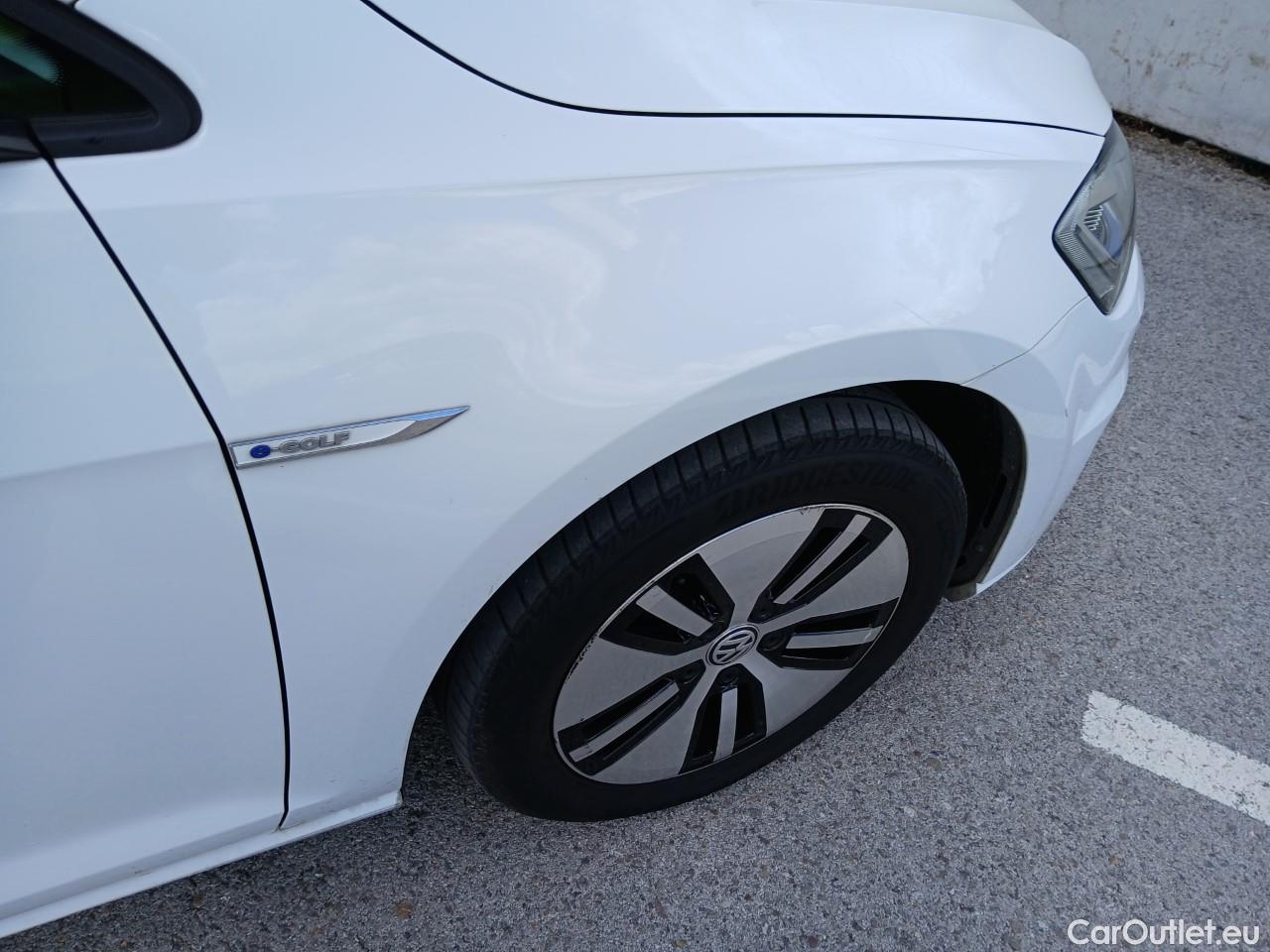  Volkswagen  Golf  VII Berlina e-35kWh1 #24