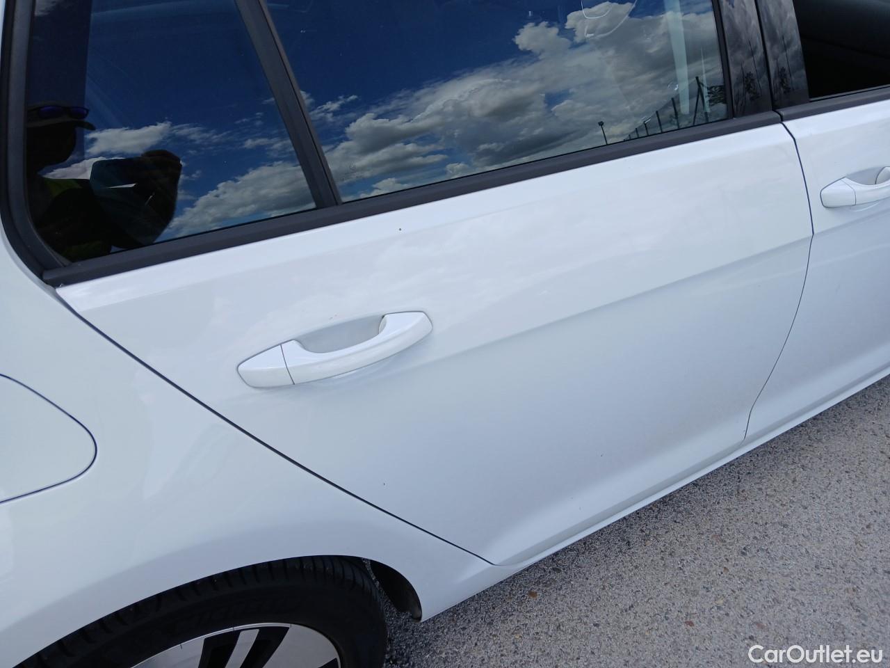 Volkswagen  Golf  VII Berlina e-35kWh1 #17