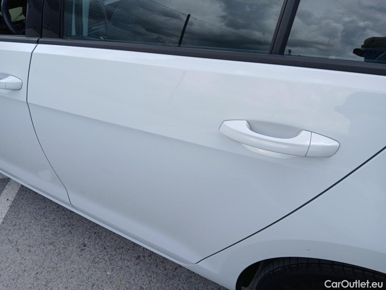  Volkswagen  Golf  VII Berlina e-35kWh1 #12