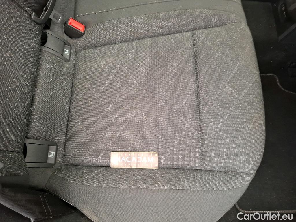  Volkswagen  Golf  VOLKSWAGEN / 2020 / 5P / Berline 2.0 TDI SCR 150 DSG7 Life Busi #22