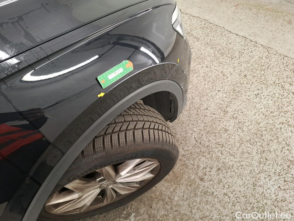  Volkswagen  Tiguan VOLKSWAGEN  / 2016 / 5P / SUV 2.0 TDI 150 BMV6 Carat #4