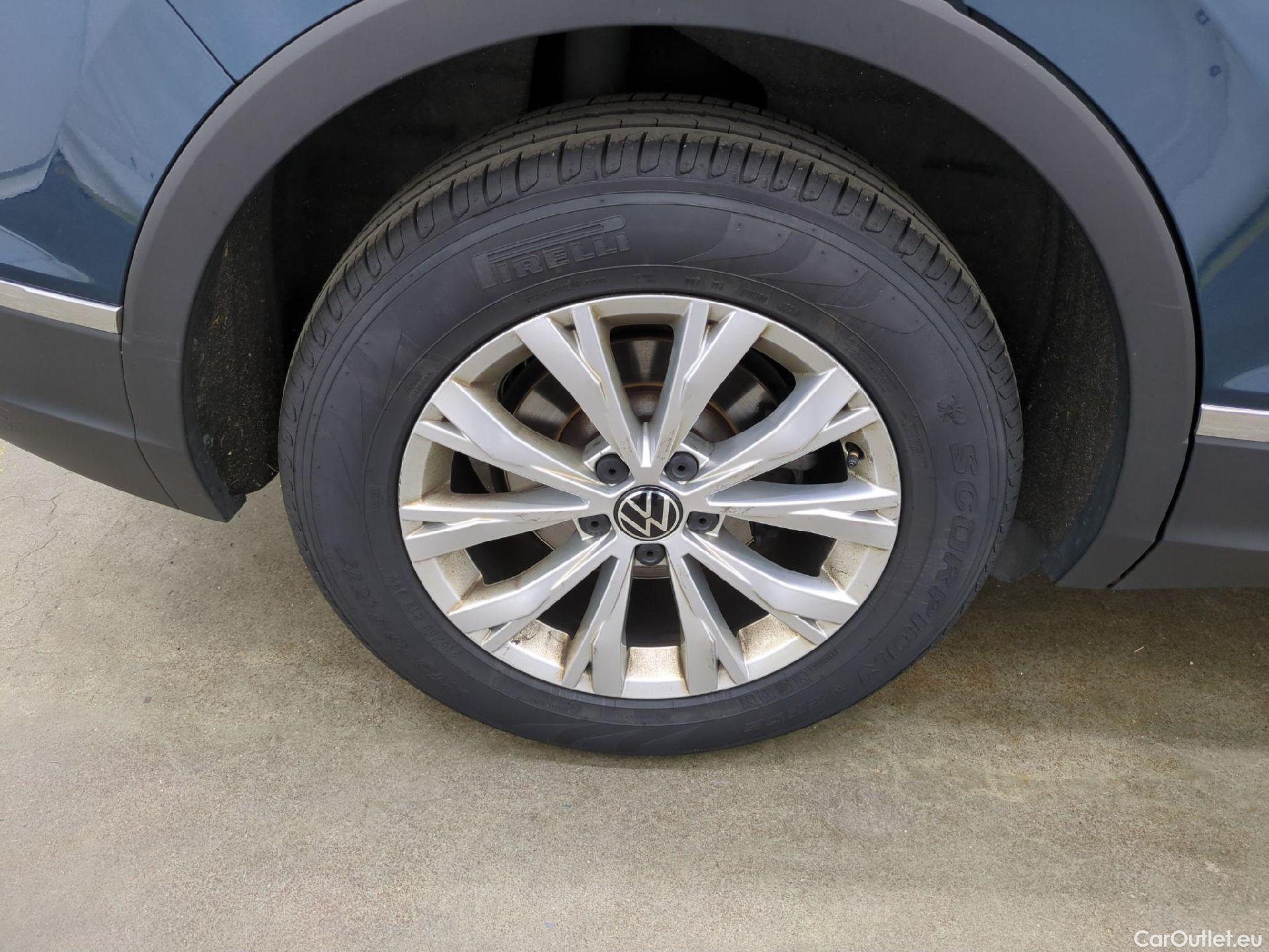  Volkswagen  Tiguan  Active 2.0 TDI 150CV BVA7 E6d #3