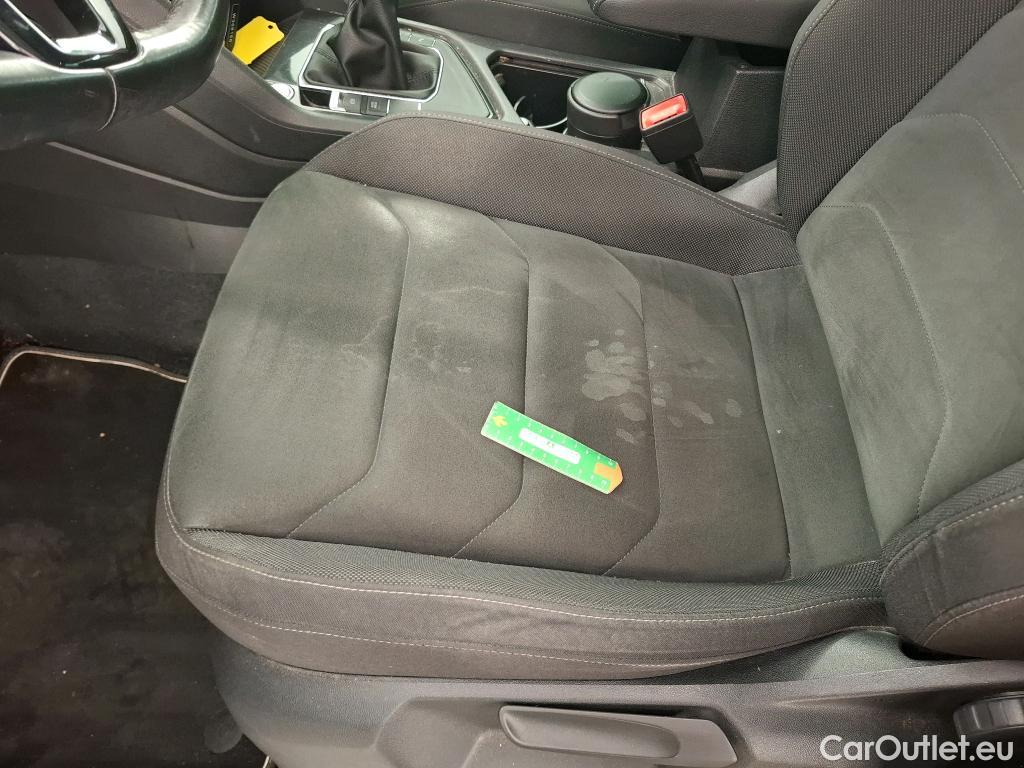  Volkswagen  Tiguan VOLKSWAGEN  / 2016 / 5P / SUV 2.0 TDI 150 BMV6 Carat #33
