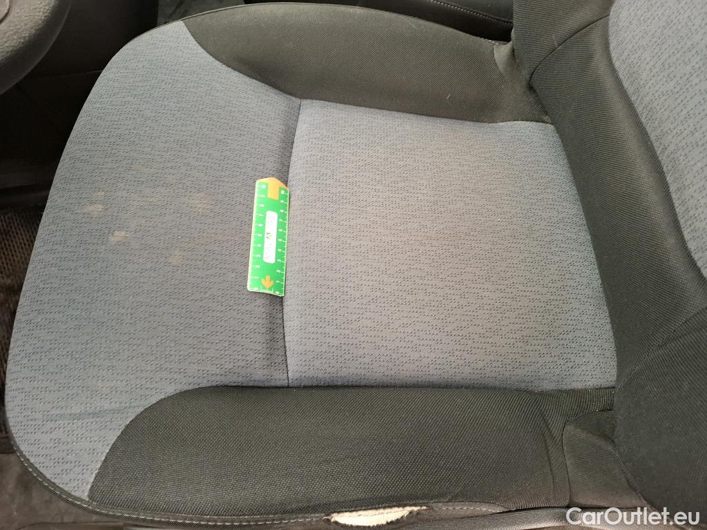  Opel  Vivaro  B Fourgon/Combi Fourgon L1H1 2 7t 1.6 CDTI 120CV BVM6 E6 #31