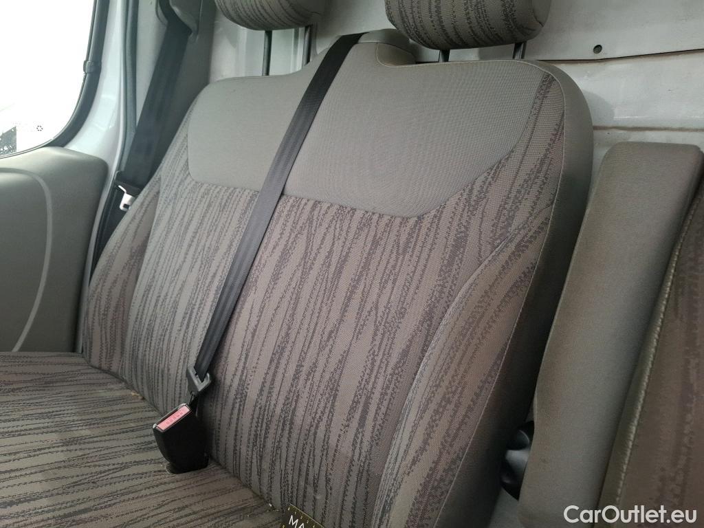  Nissan  Primastar NISSAN  VU 4p Fourgon L1H1 2700KG 2.0 DCI 115 Business #80