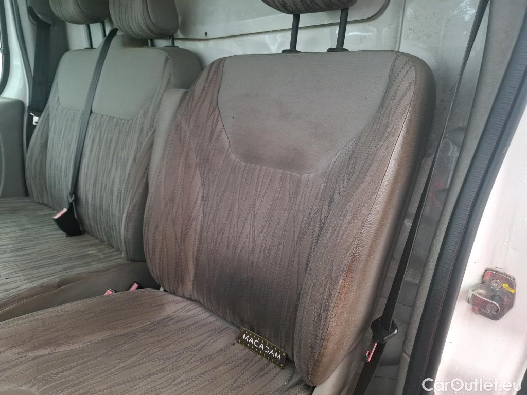  Nissan  Primastar NISSAN  VU 4p Fourgon L1H1 2700KG 2.0 DCI 115 Business #81