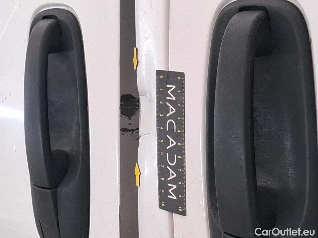  Nissan  Primastar NISSAN  VU 4p Fourgon L1H1 2700KG 2.0 DCI 115 Business #40