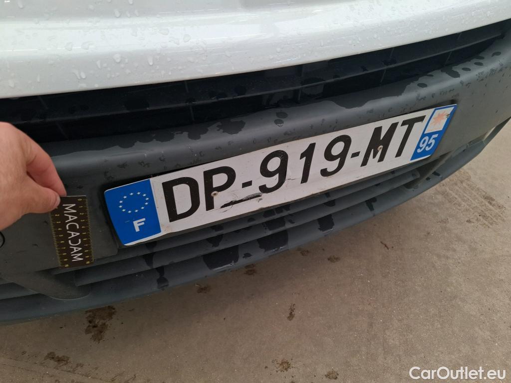  Nissan  Primastar NISSAN  VU 4p Fourgon L1H1 2700KG 2.0 DCI 115 Business #77