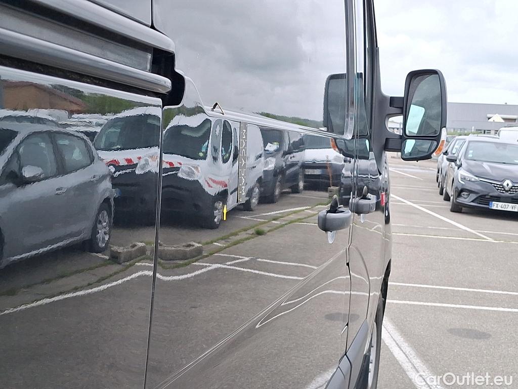  Renault  Master RENAULT TRUCKS  / 2010 / 4P / Fourgon tôlé RED EDITION VAN FWD 3T5 E6 L2H2 #28