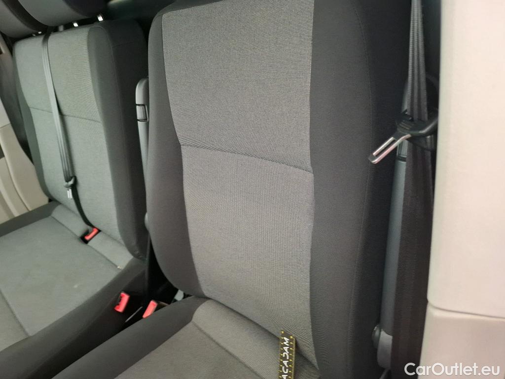  Volkswagen  Transporter T6  Fourgon 2.0 TDI 150CV BVA7 E6 #5