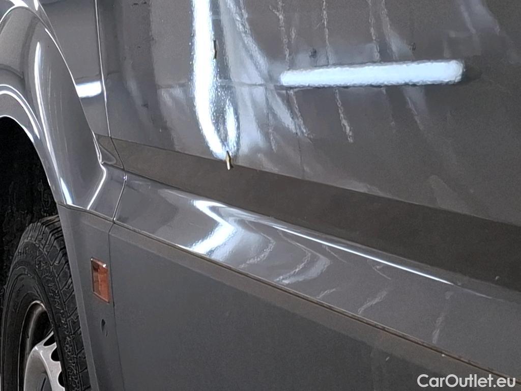  Volkswagen  Crafter  Fourgon Fourgon 35 mittlerer Radstand mit Hochdach FWD 2.0 #2