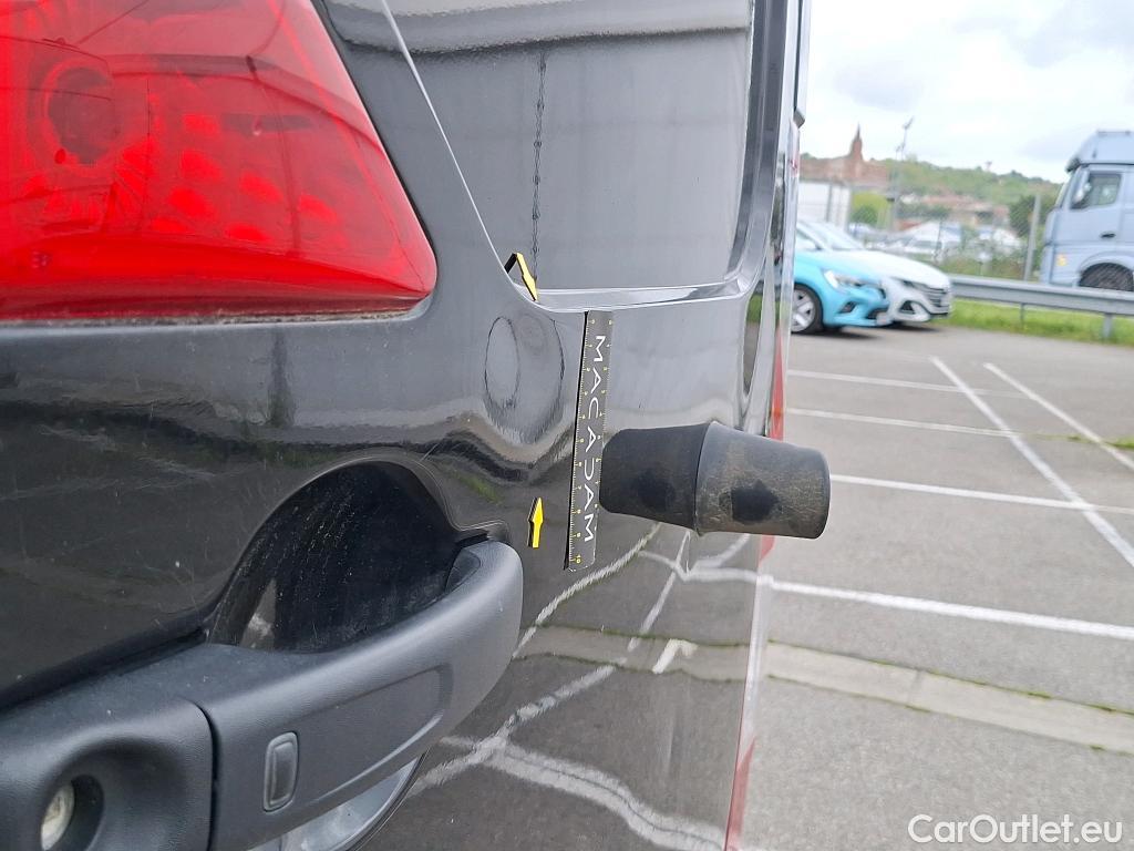  Renault  Master RENAULT TRUCKS  / 2010 / 4P / Fourgon tôlé RED EDITION VAN FWD 3T5 E6 L2H2 #14