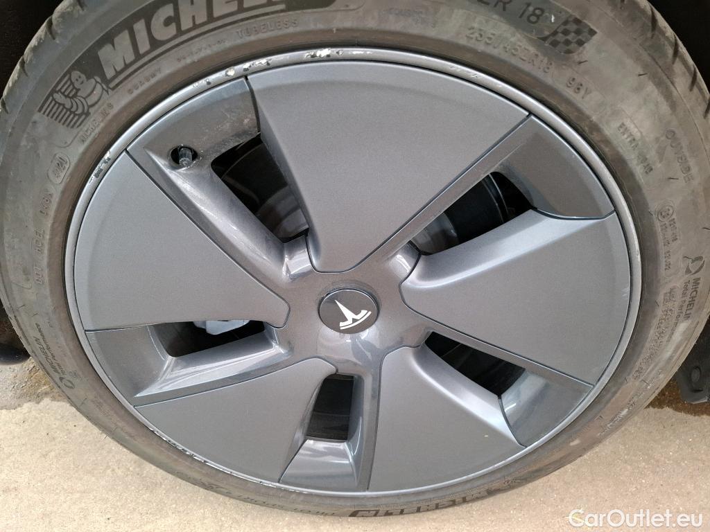  Tesla  Model 3 TESLA  / 2018 / 4P / Berline Autonomie Standard Plus RWD #16