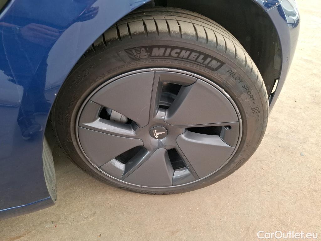  Tesla  Model 3 TESLA  / 2018 / 4P / Berline Autonomie Standard Plus RWD #20