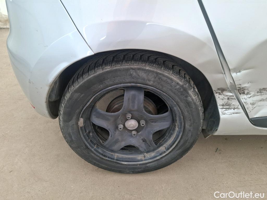  Renault  Clio  IV Business 0.9 TCe 90CV BVM5 E6 #22