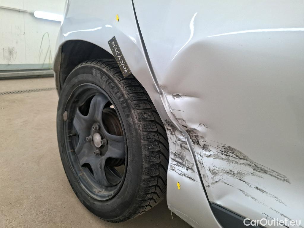  Renault  Clio  IV Business 0.9 TCe 90CV BVM5 E6 #3
