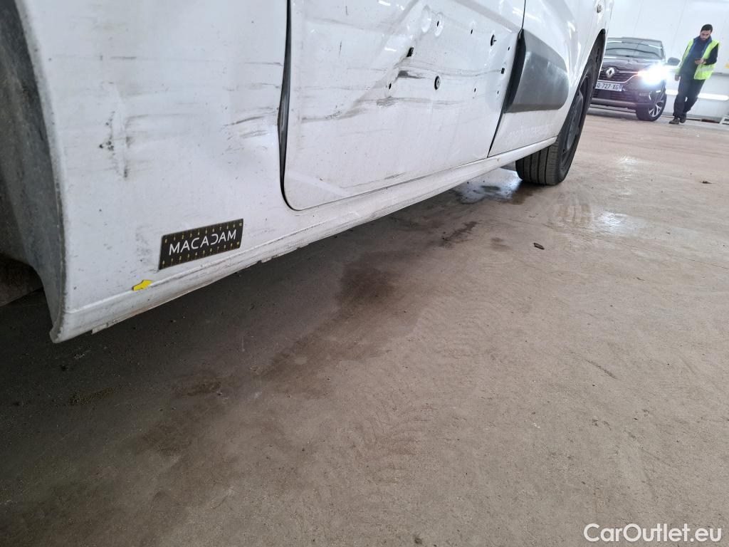  Citroen  Berlingo  Fourgon Club XL 950 1.5 BlueHDi 100CV BVM5 E6dT #2