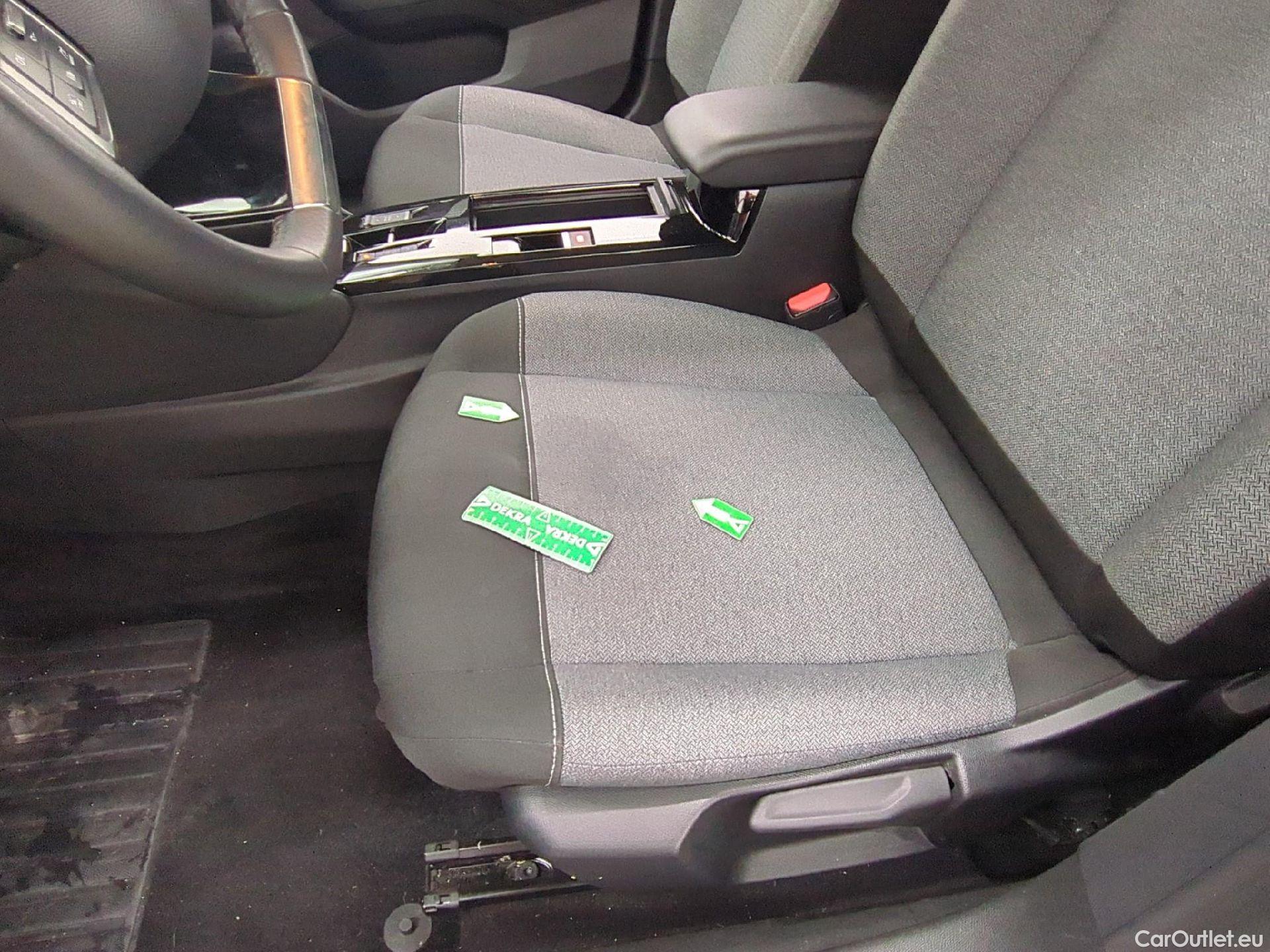  Citroen  C4  Berline Feel Nav Business R 1.5 BlueHDI 130CV BVA8 E6d #2