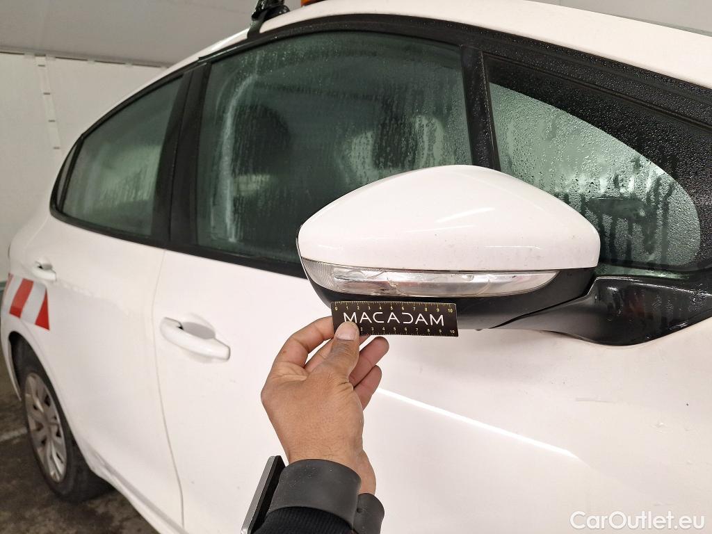  Peugeot  208  Affaire Premium Pack 1.2 80CV BVM5 E6dT #56