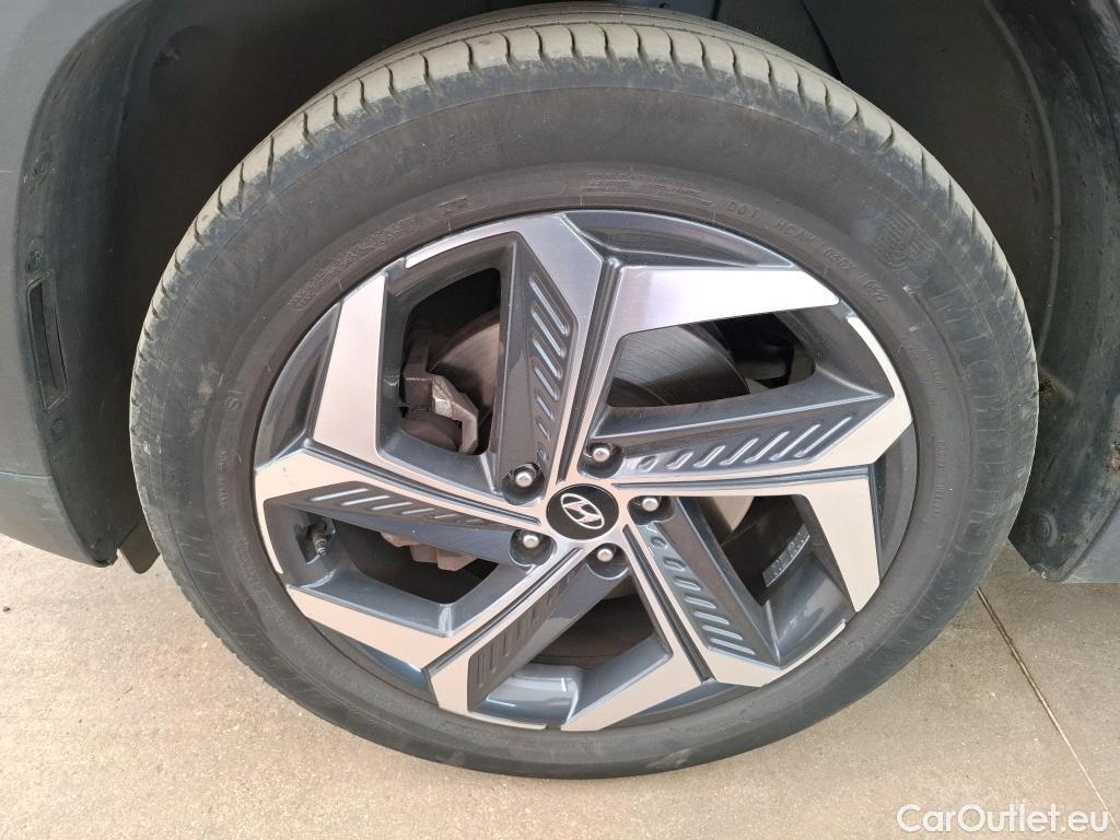  Hyundai  Tucson HYUNDAI  / 2020 / 5P / SUV 1.6 HYBRID 230 EXECUTIVE #51