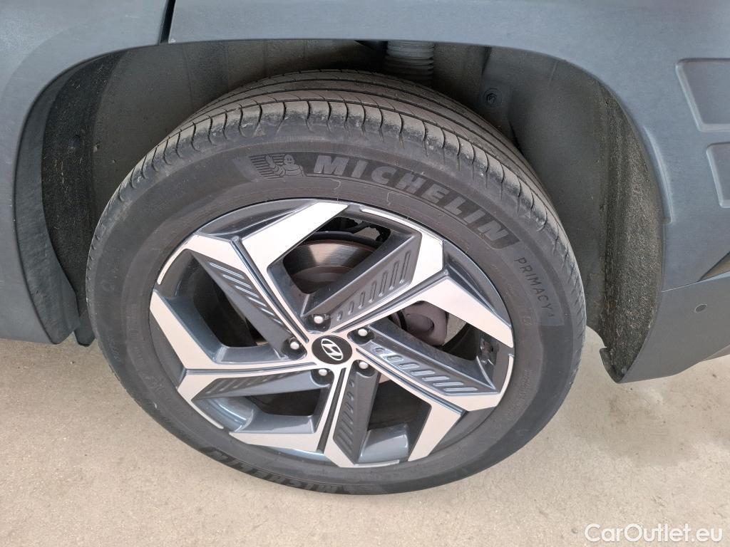  Hyundai  Tucson HYUNDAI  / 2020 / 5P / SUV 1.6 HYBRID 230 EXECUTIVE #19