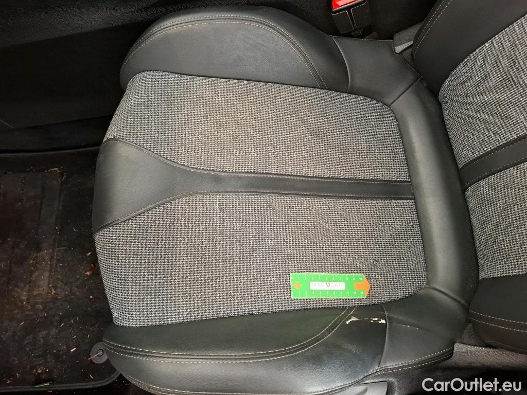  Peugeot  3008 PEUGEOT  / 2016 / 5P / SUV BlueHDi 130 S&S EAT8 ALLURE #1