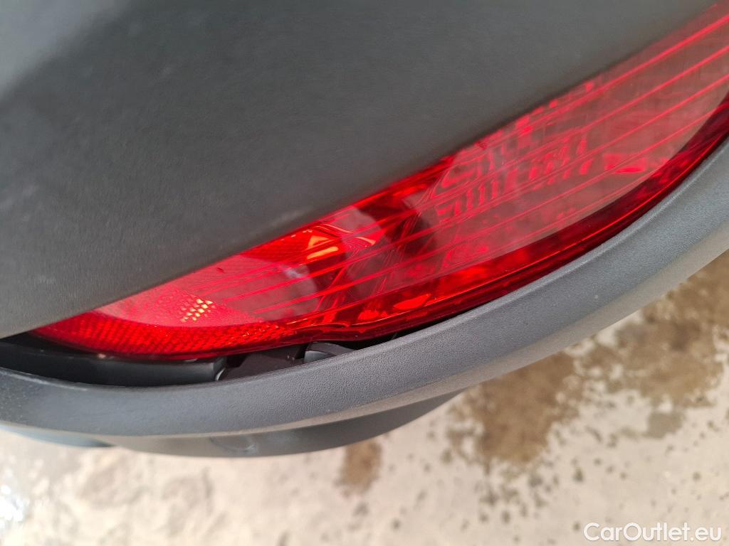  Peugeot  5008  Allure Pack 1.5 HDi 130CV BVA8 7 Sieges E6d #30