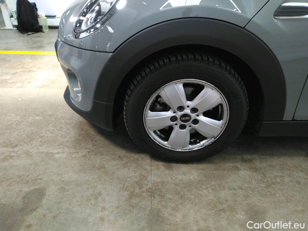  Mini  Cooper MINI Mini / 2014 / 5P / Berline One D Finition Business 95 ch #26
