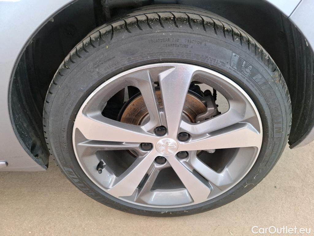  Peugeot  308  GT 1.2 PureTech 130CV BVA8 E6d #34