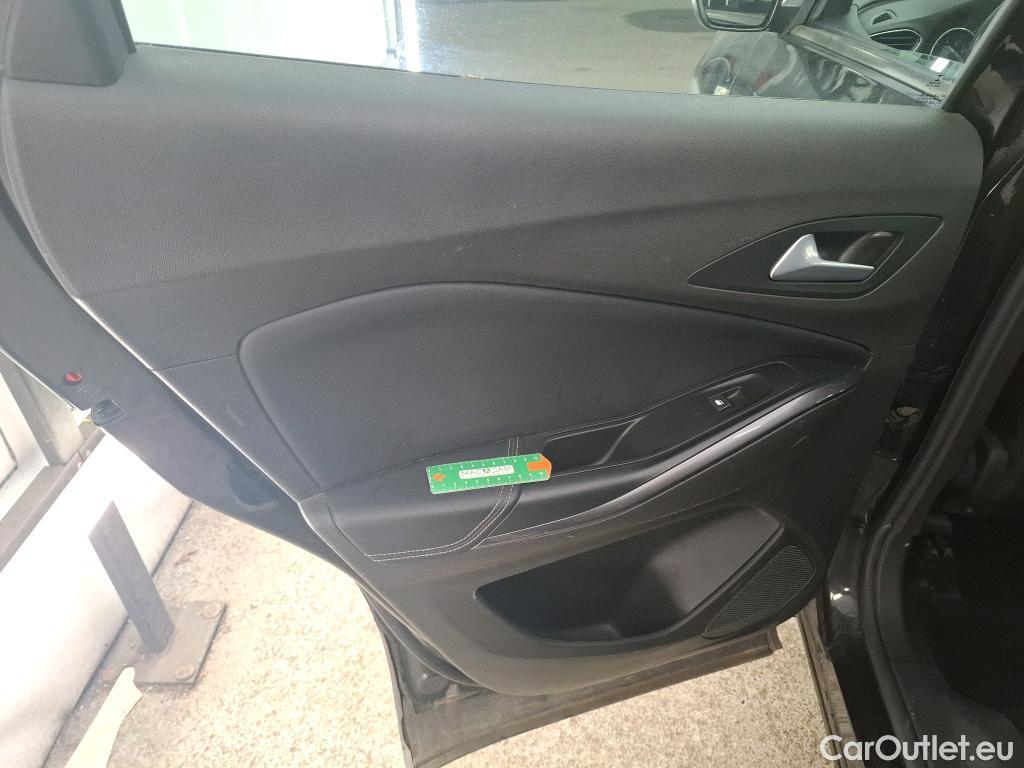  Opel   Grandland X Grandland X Elegance Business 1.5 130CV BVA8 E6d #42