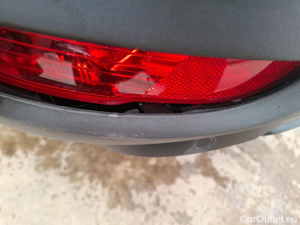 Peugeot  5008  Allure Pack 1.5 HDi 130CV BVA8 7 Sieges E6d #26