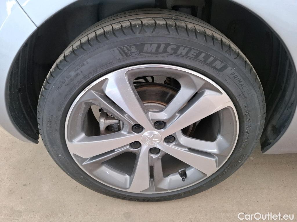  Peugeot  308  GT 1.2 PureTech 130CV BVA8 E6d #10