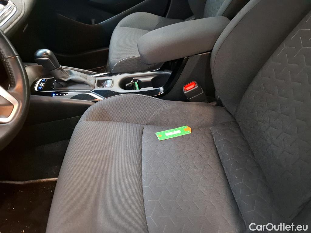  Toyota  Corolla TOYOTA  Touring Sports / 2018 / 5P / Break Hybride 122h Dynamic Business Stage Acad #35