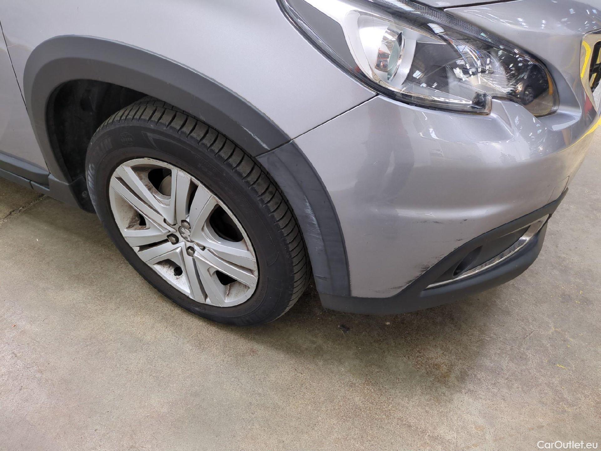  Peugeot  2008  Signature 1.2 PureTech 130CV BVA6 E6dT #11