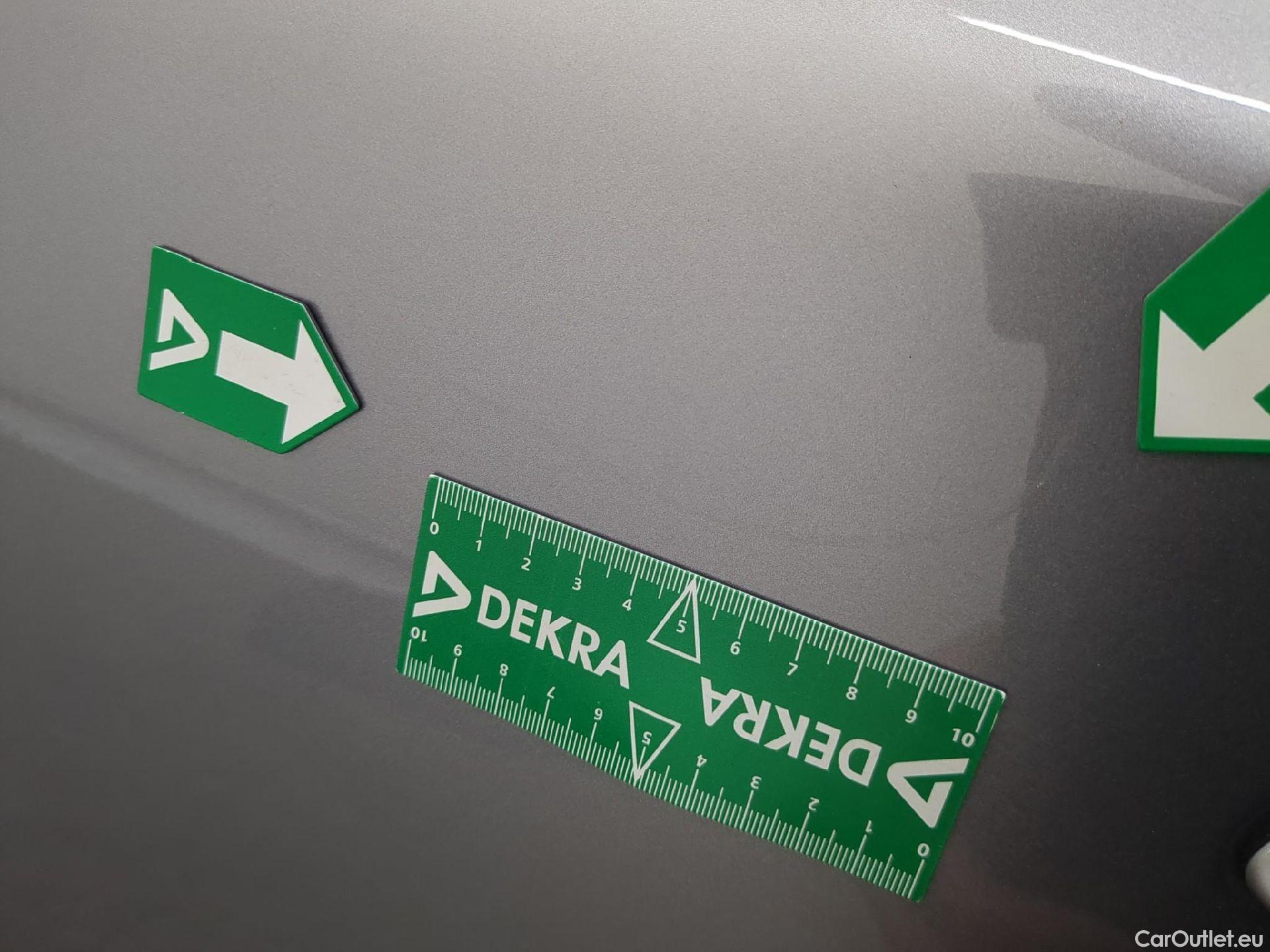  Peugeot  308 PEUGEOT  SW / 2021 / 5P / Break PureTech 130 S&S EAT 8 ALLURE PACK TVU #48