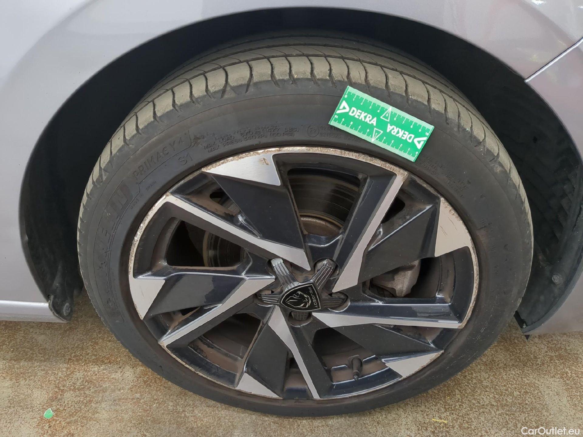  Peugeot  308 PEUGEOT  SW / 2021 / 5P / Break PureTech 130 S&S EAT 8 ALLURE PACK TVU #33