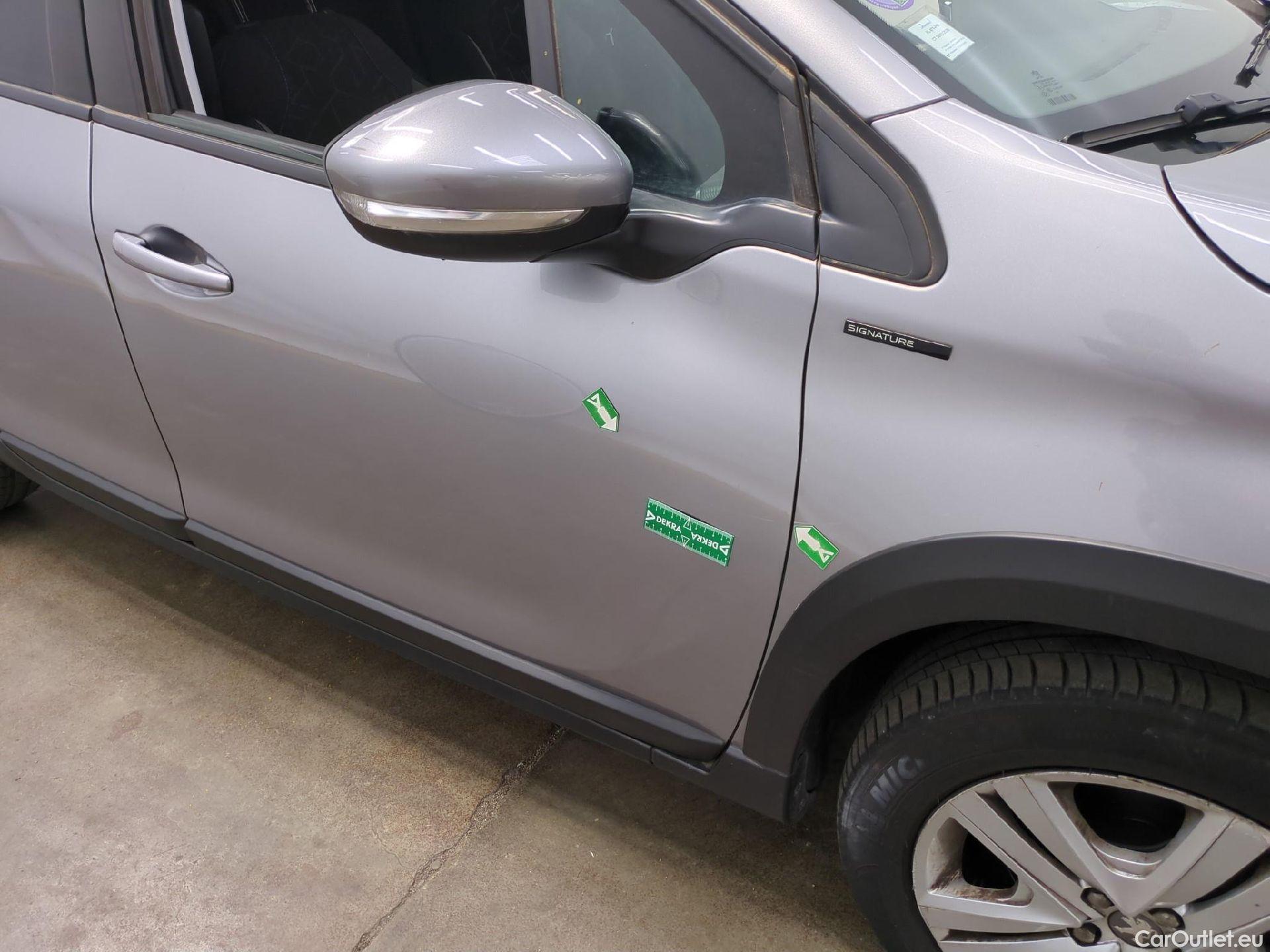  Peugeot  2008  Signature 1.2 PureTech 130CV BVA6 E6dT #79