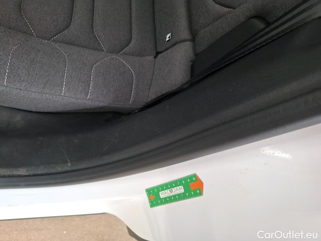  Citroen  C4  Berline Feel Pack 1.2 PureTech 130CV BVM6 E6d #10