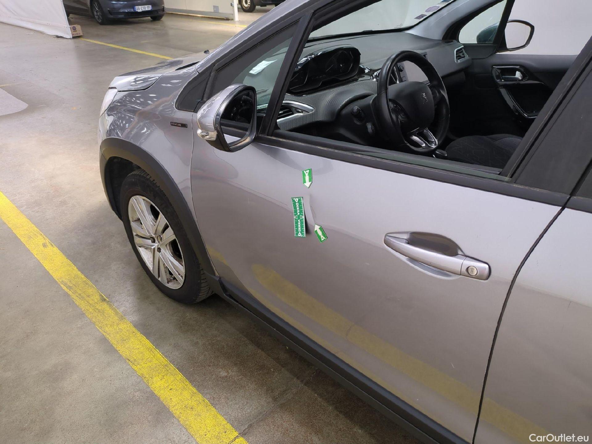  Peugeot  2008  Signature 1.2 PureTech 130CV BVA6 E6dT #29