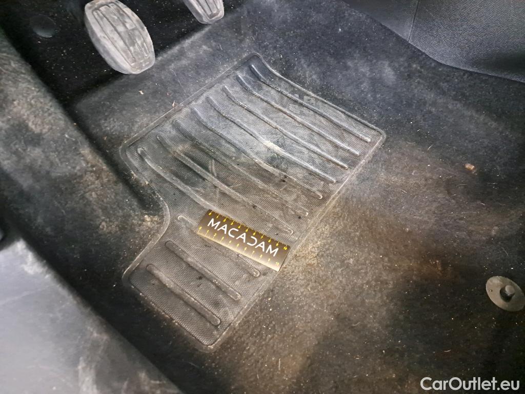  Peugeot  208  Premium 1.5 HDi 100CV BVM6 E6d #3