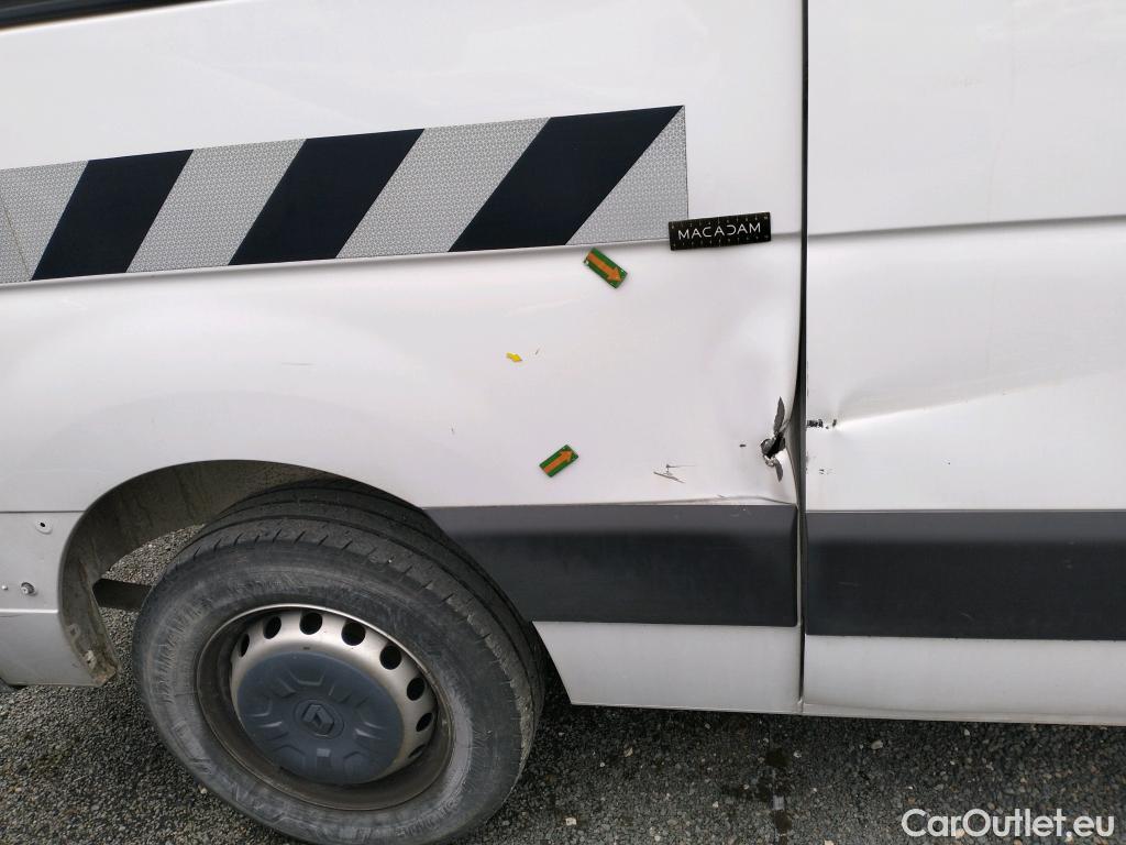  Renault  Master  Fourgon L2H2 3 3 Grand Confort dCi 135CV BVM6 E6dT #1