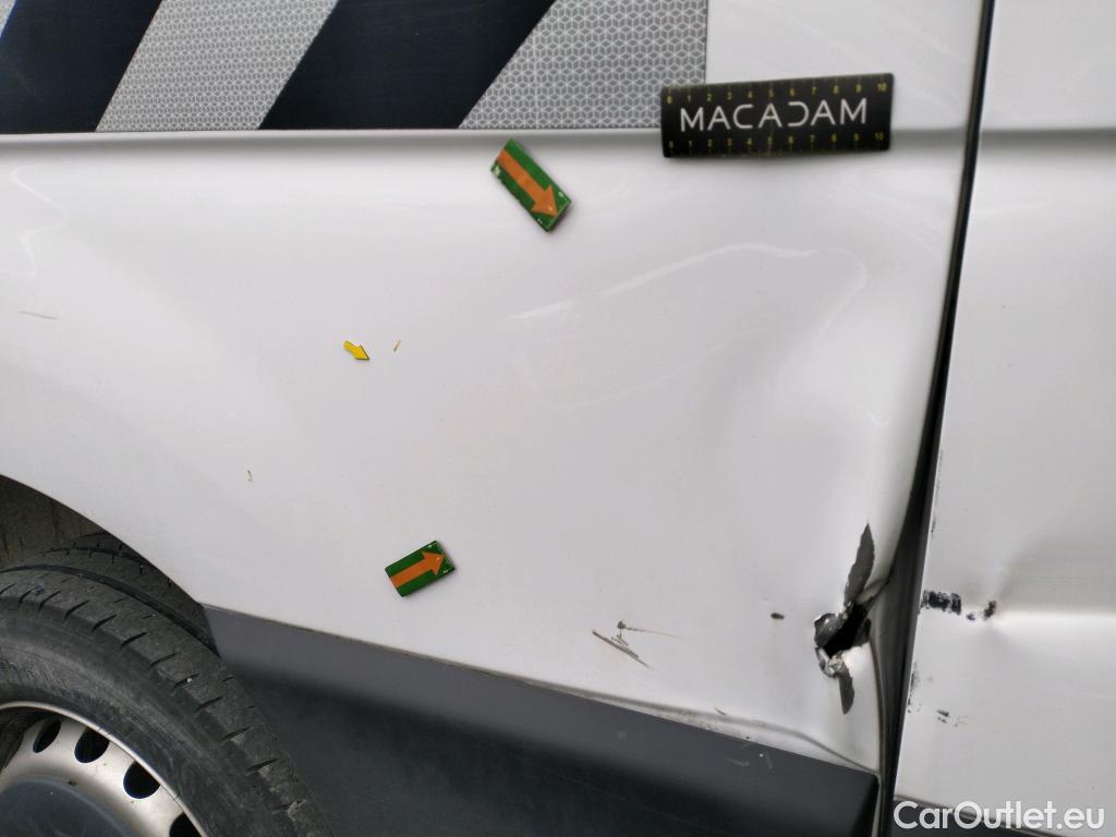  Renault  Master  Fourgon L2H2 3 3 Grand Confort dCi 135CV BVM6 E6dT #2