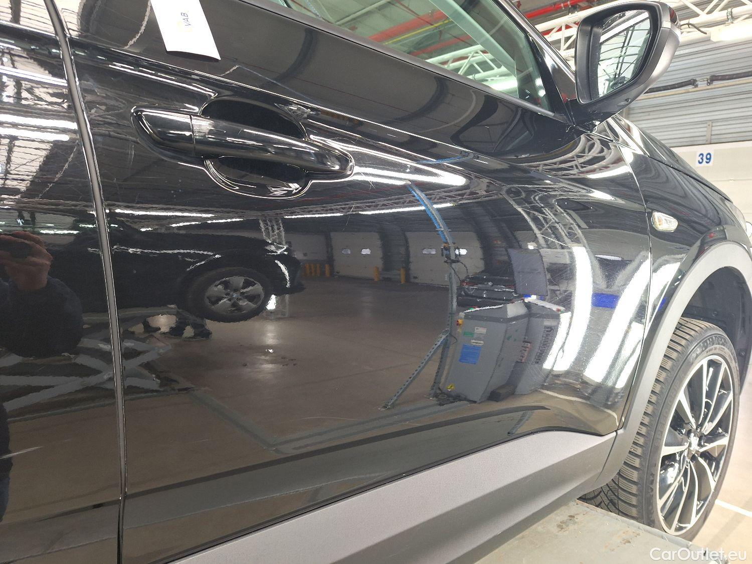  Opel   Grandland X Opel, '17, Opel 1.2 Turbo ECOTEC S/S MT6 Ultimate #15
