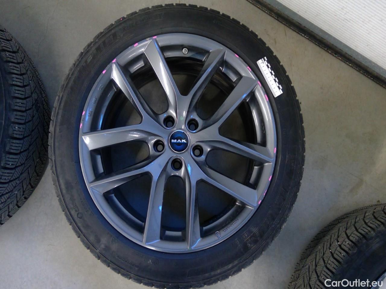  Tesla  Model Y  75kWh Long-Range AWD #6