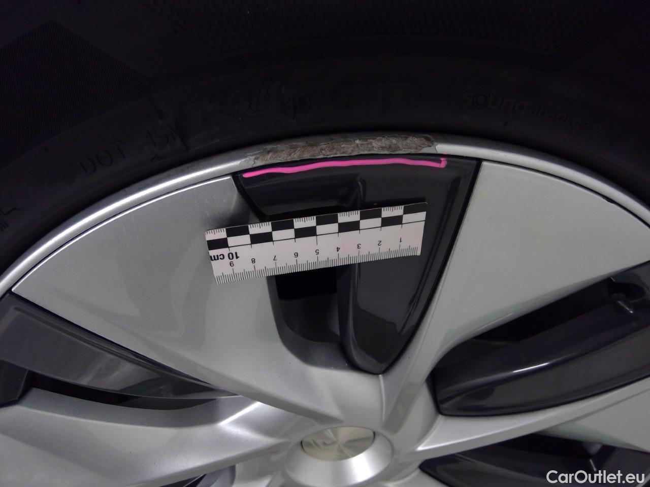  Tesla  Model Y  75kWh Long-Range AWD #54