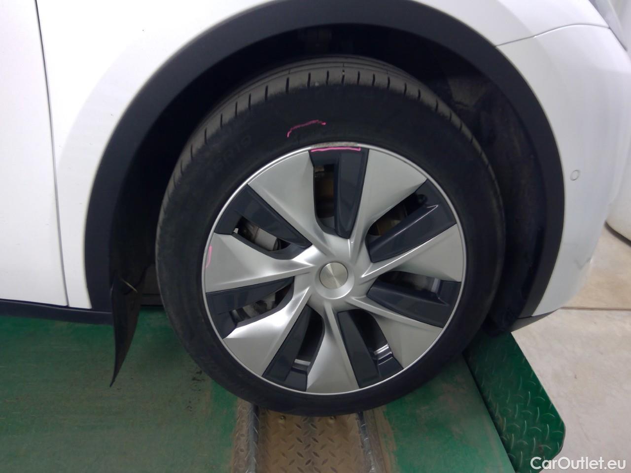  Tesla  Model Y  75kWh Long-Range AWD #56