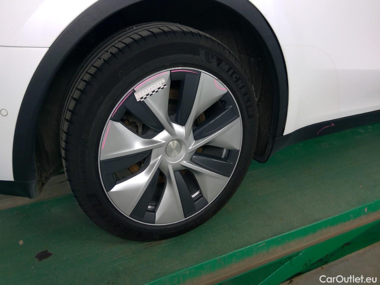  Tesla  Model Y  75kWh Long-Range AWD #46