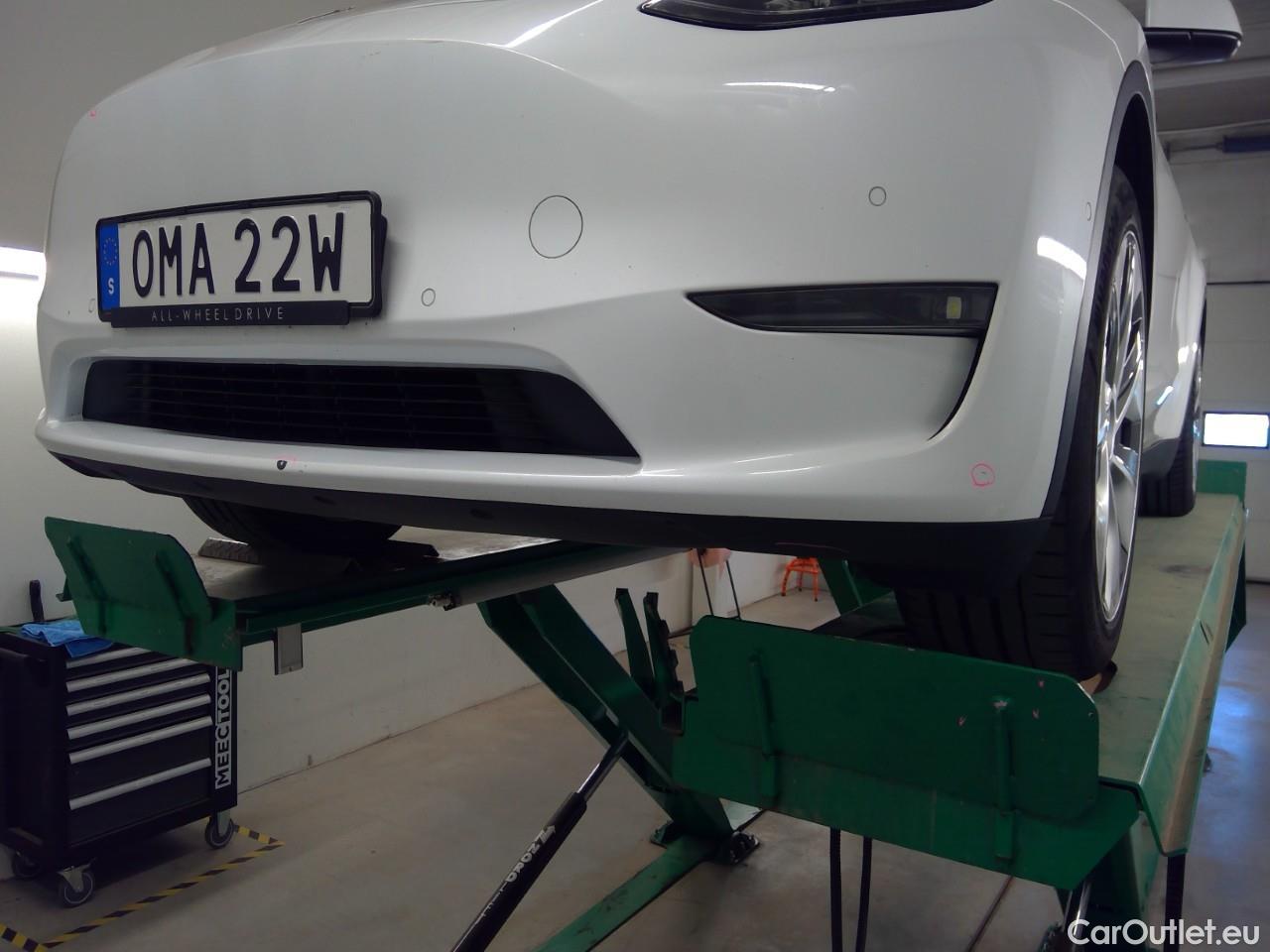  Tesla  Model Y  75kWh Long-Range AWD #14