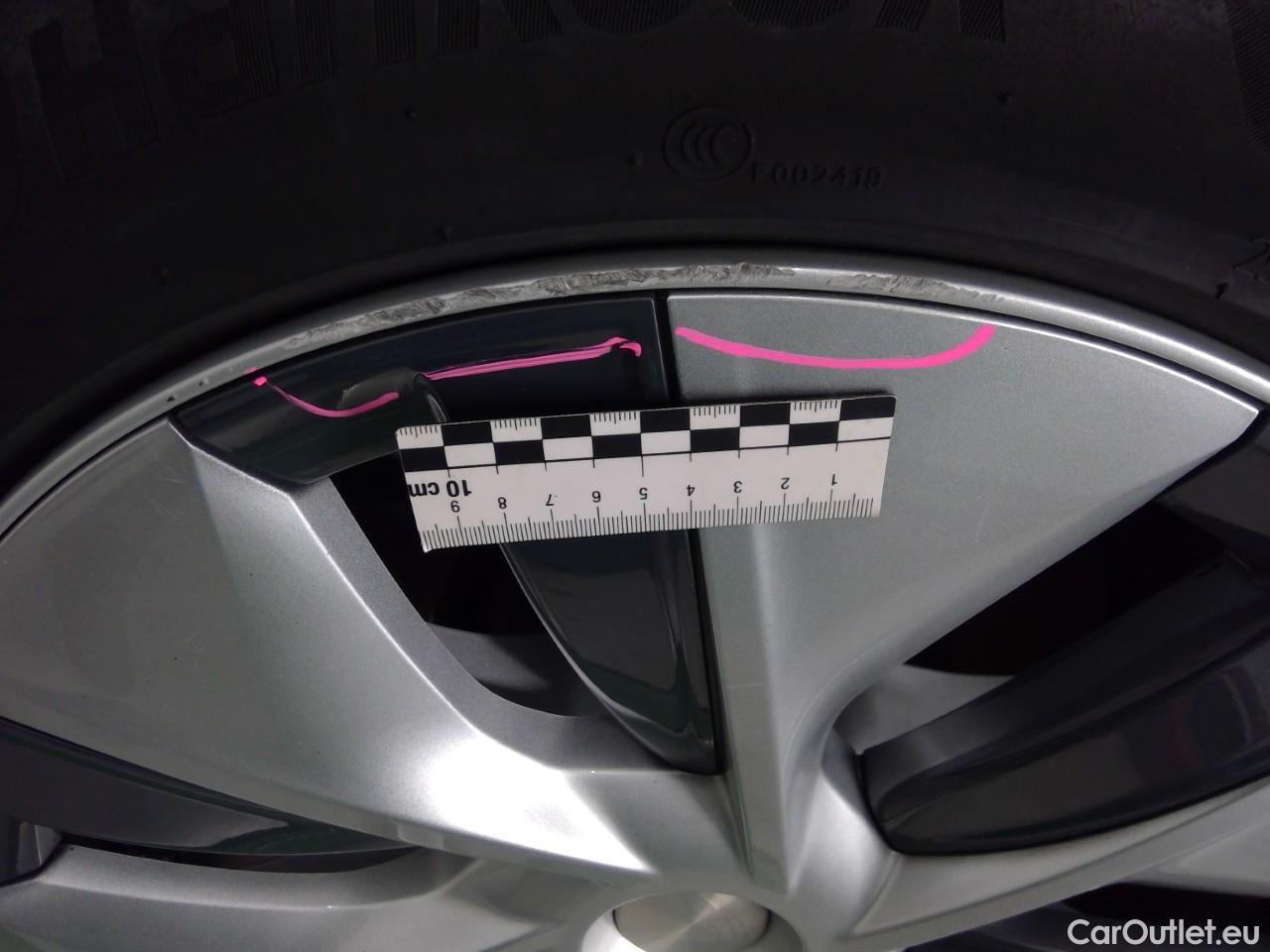  Tesla  Model Y  75kWh Long-Range AWD #26