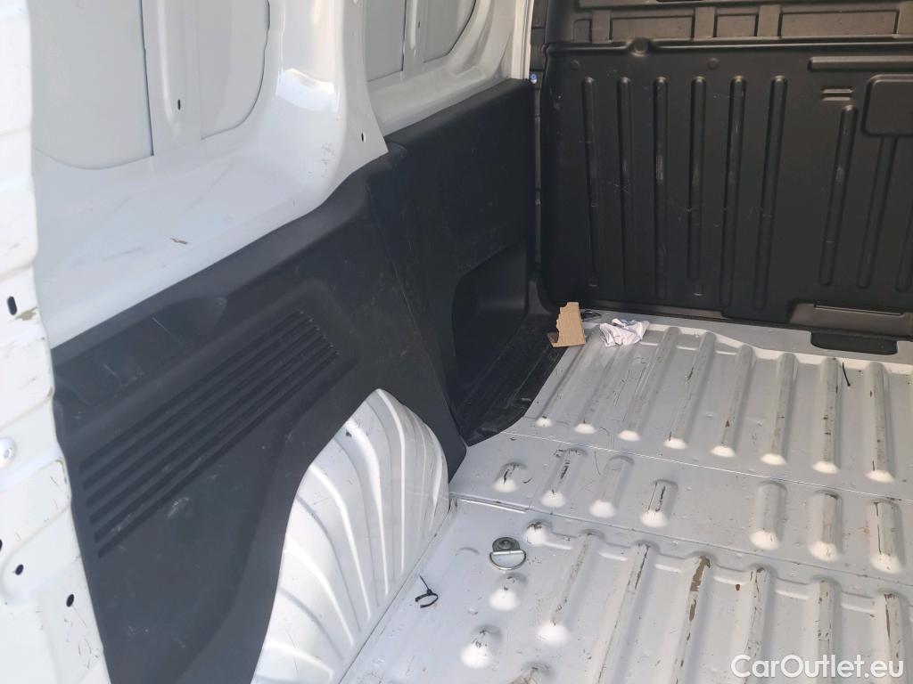  Opel  Combo OPEL  / 2018 / 3P / furgón derivado de turismo 1.5 TD 75kW (100CV) Express L H1 650kg #8